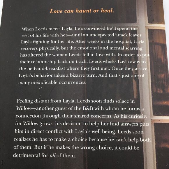 Layla by Colleen Hoover (2020, Trade Paperback) Like New book - Picture 5 of 6